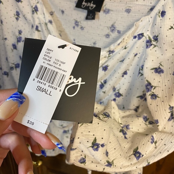 Floral Top Brand New Size S - Picture 3 of 3